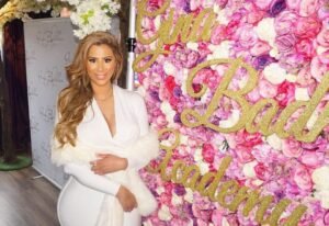 صورة توضيحية - خبيرة المكياج العالمية جينا بادين/ Gina Badhen دليل المرأة لجمال استثنائي