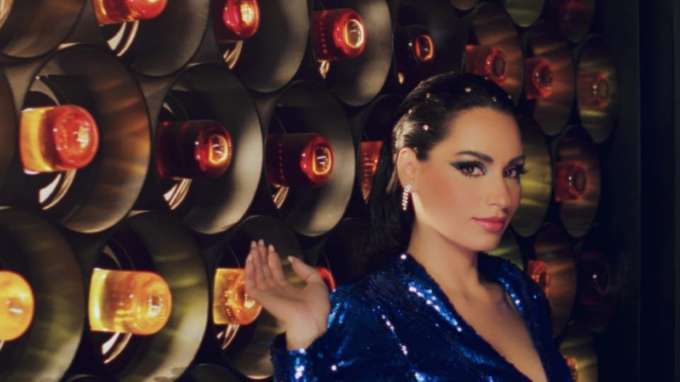 الفنانة أريج تتخطى عتبة النصف مليون مشاهدة على يوتيوب بأغنيتها زعلانة