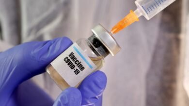 FDA: الموافقة على اللقاحات لا تعني توصية تلقائية لكل الأشخاص