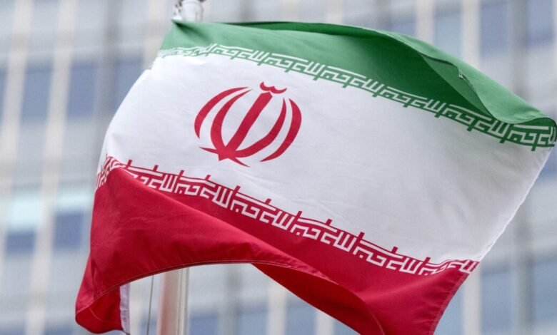 بدر البوسعيدي يعرب عن أمل بفتح ممر مؤقت للسفن عبر مضيق هرمز