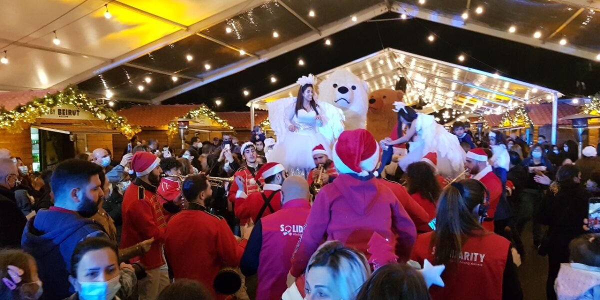 الفرحة بولادة المخلّص تنقذ ضحكة الأولاد وتعيد الأمل إلى أبناء بيروت