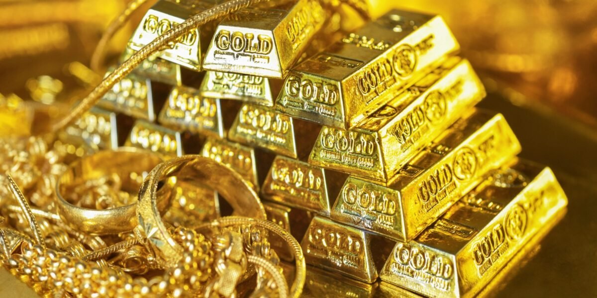صعود الذهب إلى 4,646 دولار مع ترقب بيانات PCE وخطاب وورش
